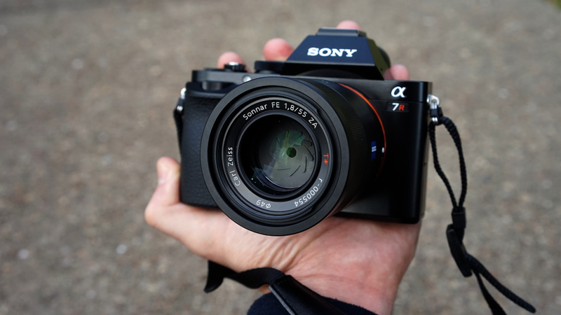 Illustration for article titled Sony A7r and A7 First Impressions: Full-Frame Power, Palm-Sized Camera